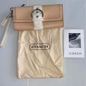 Coach Clutch